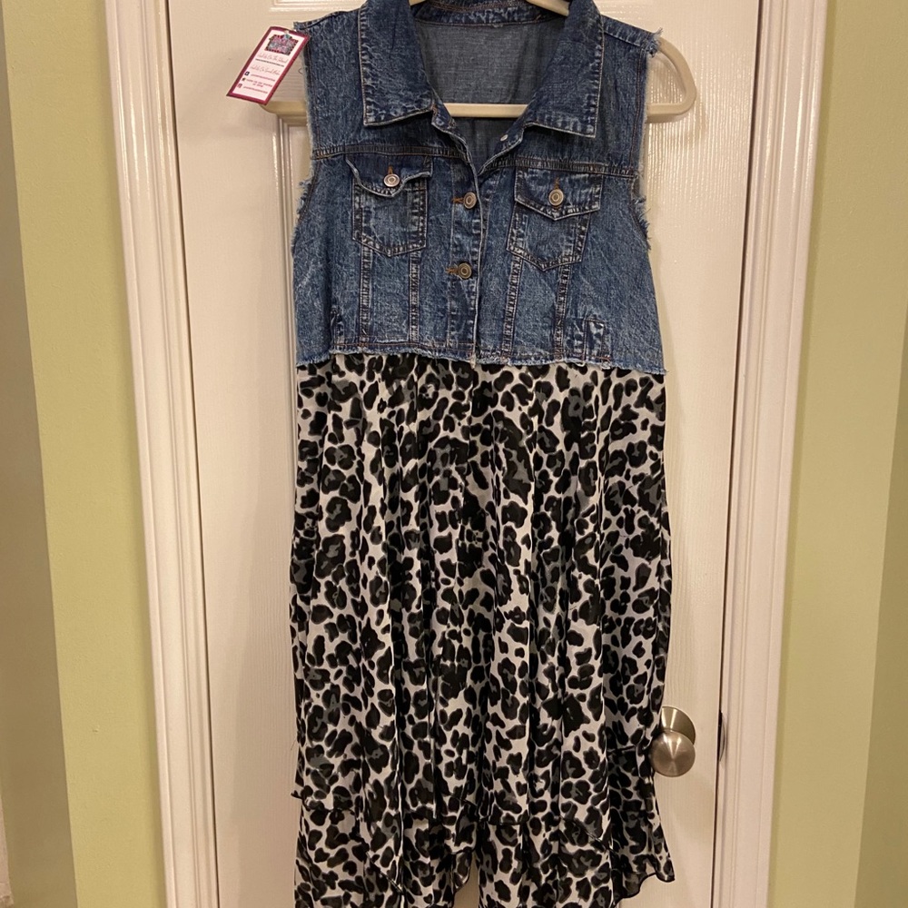 Leopard/denim vest